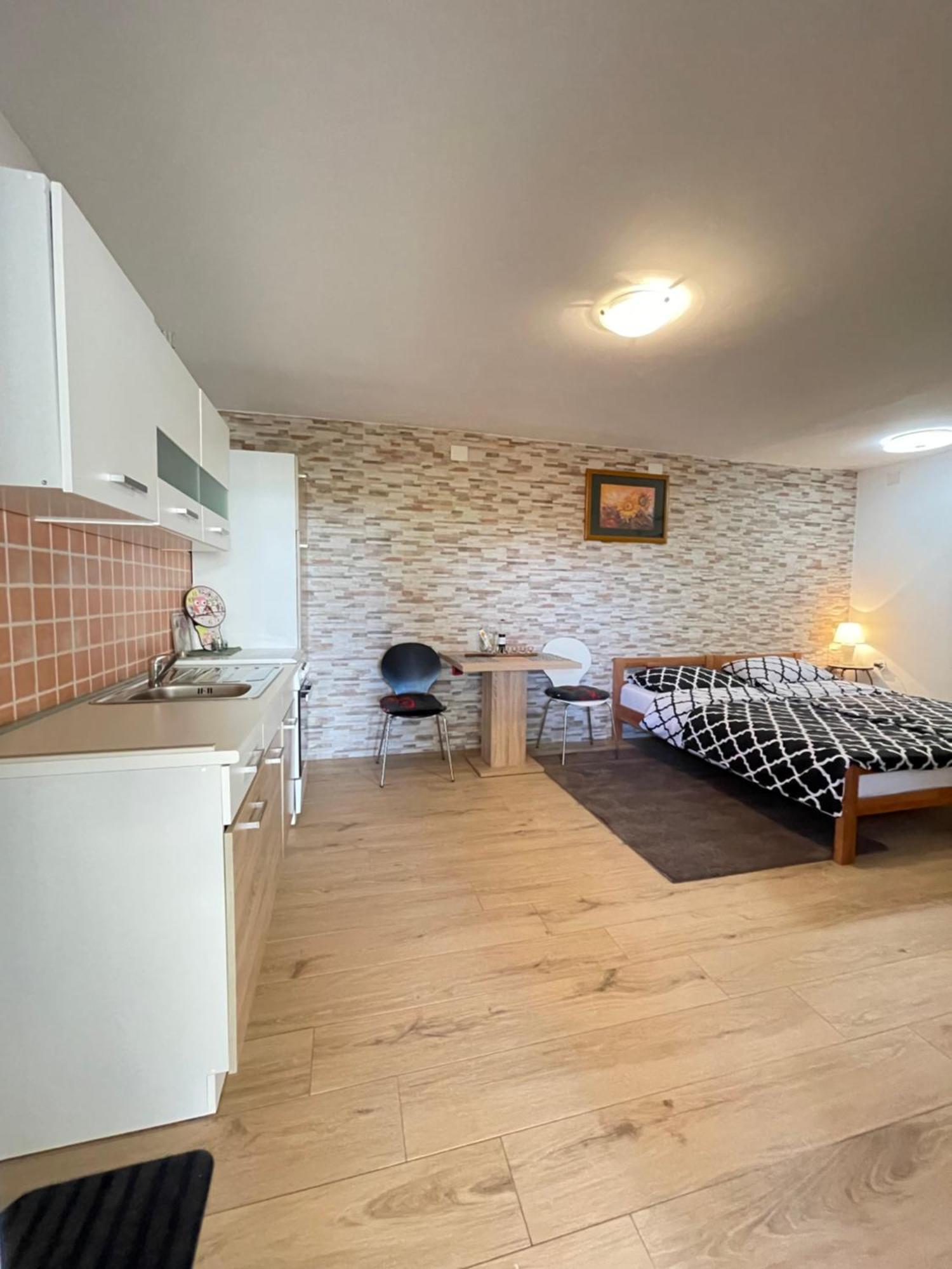 Apartment Mika Pula Exterior photo